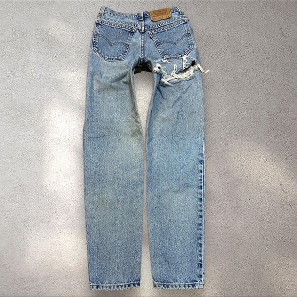 !! SOLD DO NOT BUY !! Levi’s 912 High Rise Ripped Thigh Straight Jeans - Picture 1 of 8